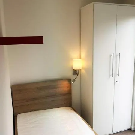 Haus Nr 36, Deichgraf * シリヒ